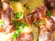 Рецепта Вкусни печени пилешки воденички на фурна с картофи